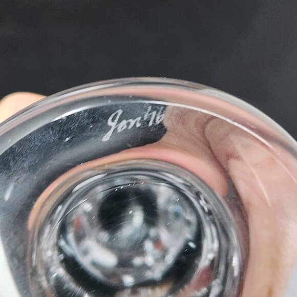 VTG MCM Crystal Angel Figure Paperweight Signed Jon 76 5.75" - Picture 10 of 13